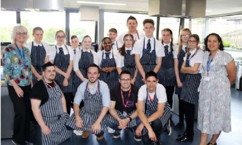 Careers » Tollemache Arms and Food Tech students put on a bistro evening for charity